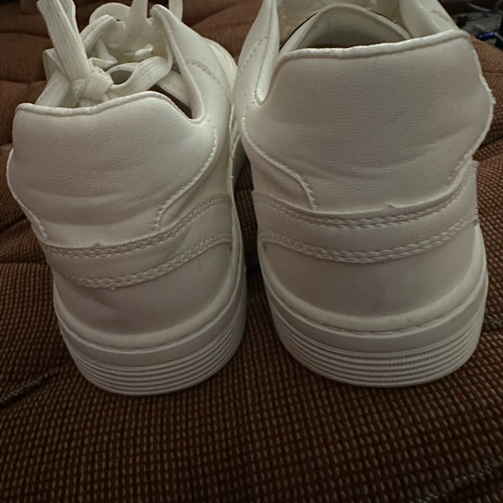 Solid White Sneakers with Padded Collar and Thick Midsole